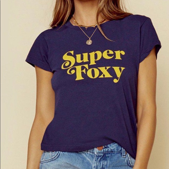 Wildfox Tops - Wildfox Super Foxy Graphic Tees Size Medium